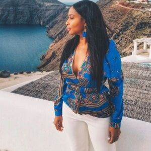 PrettyLittleThing Blue Long-Sleeve Paisley Wrap Top - Size 6